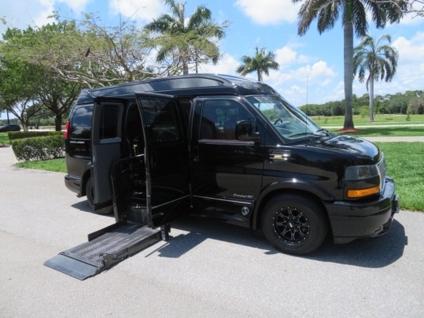 2018 Black /Red GMC Savana G2500 Cargo (1GTW7AFG9J1) with an 6.0L V8 OHV 16V FFV engine, 6A transmission, located at 4301 Oak Circle #19, Boca Raton, FL, 33431, (954) 561-2499, 26.388861, -80.084038 - Photo#29